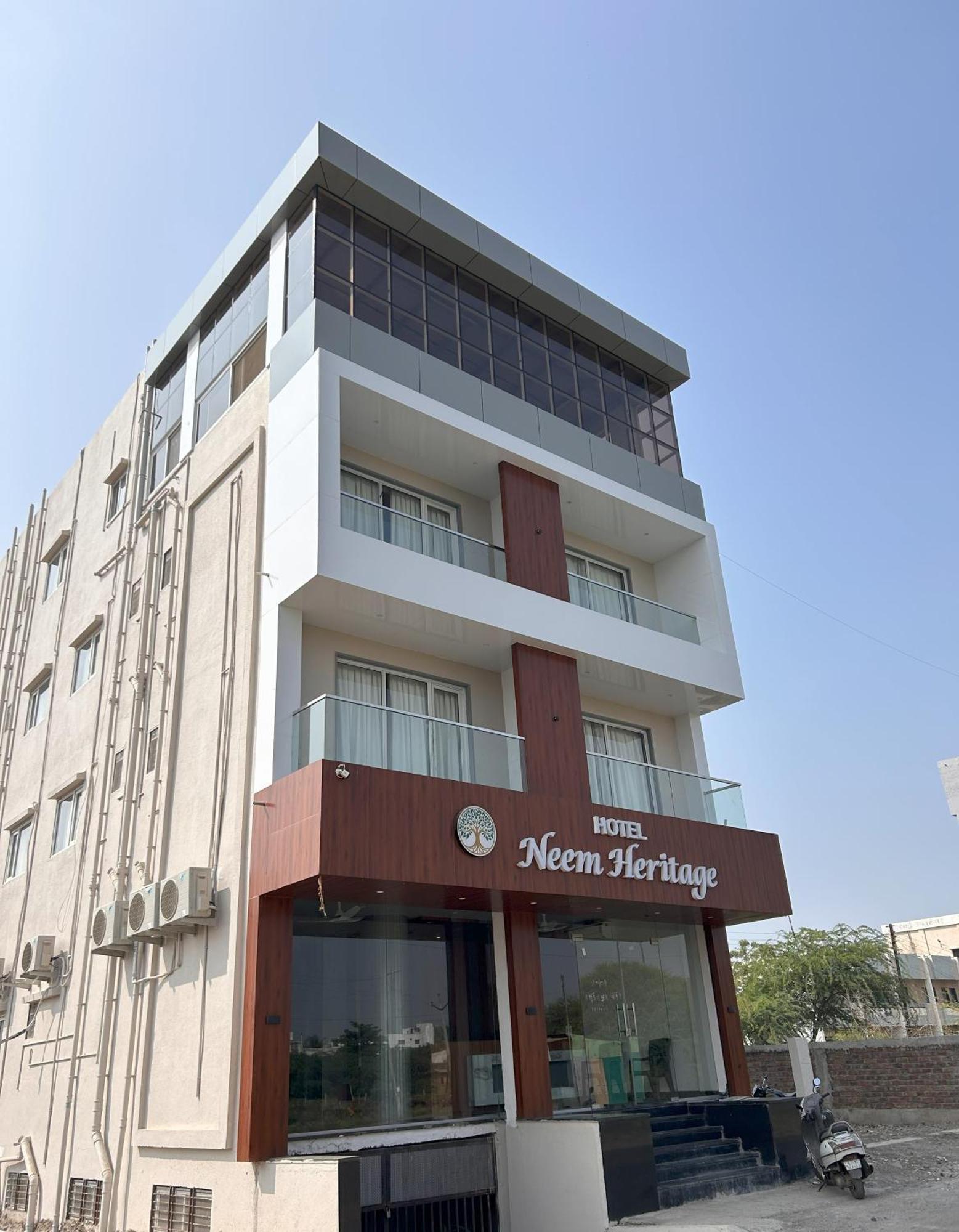 Hotel Neem Heritage Ширди Экстерьер фото